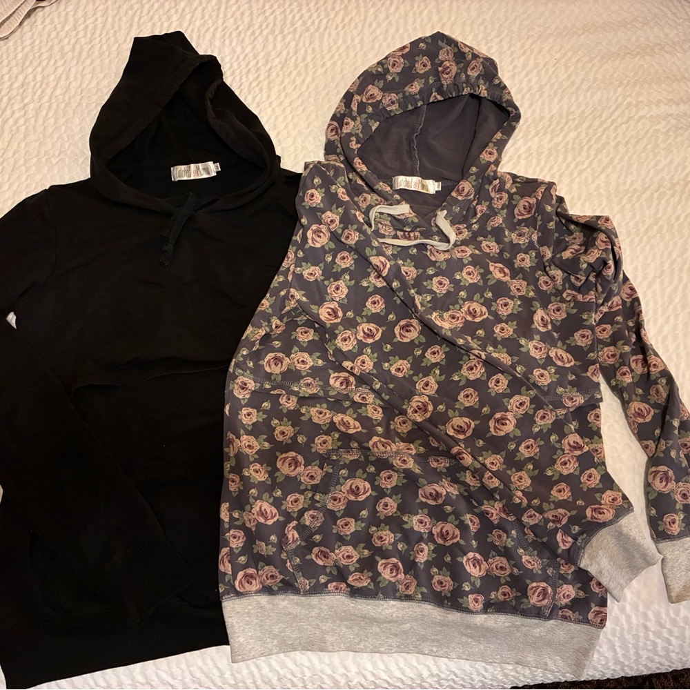 Latched Mama Lightweight nursing  Hooded sweatshirt lot